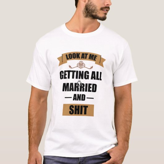 花嫁の介添え人用Tシャツ 酔っ払い独身最後の夜 ブライズパーティー 結婚式 Tシャツ (正面)