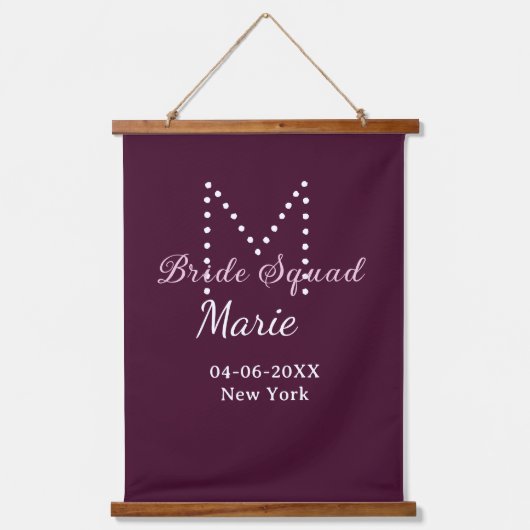 花嫁の仲間 名前 モノグラム ドット ブライズメイド Mauve 吊り下げ型タペストリー (正面)