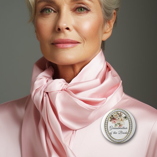 花嫁の真珠の祖母とピンクのバラ 缶バッジ