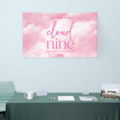 花嫁は雲九色のピンクバチェロレッテ 横断幕 (トレードショー)