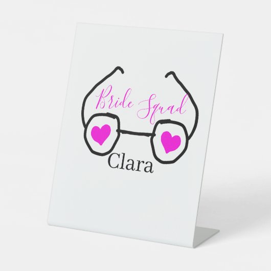 花嫁スクワッドピンクの黒いグーグルのハート花嫁メイド 台座サイン (正面)
