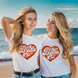 花嫁バベトライヴTシャツバチェロレッテレトロティー Tシャツ<br><div class="desc">花嫁のTシャツバチェロレッテレトロ花嫁Tヴィンテージ花嫁は花嫁のメイドBrideTribe Bride</div>