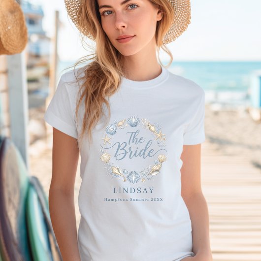 花嫁！エレガントなビーチの花嫁の貝殻 Tシャツ