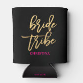 花嫁Tribeスクリプトブラック/金ゴールド/ホットピンクのパーソナライズ 缶クーラー (裏面)
