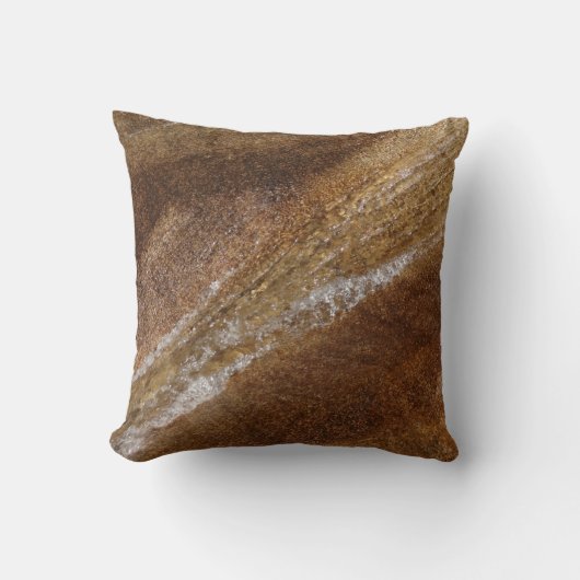 花崗岩の上の水アットフランコニアノッチフルーム クッション (正面)