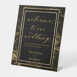 花崗岩の夜と金ゴールドは私たちの結婚の 台座サイン