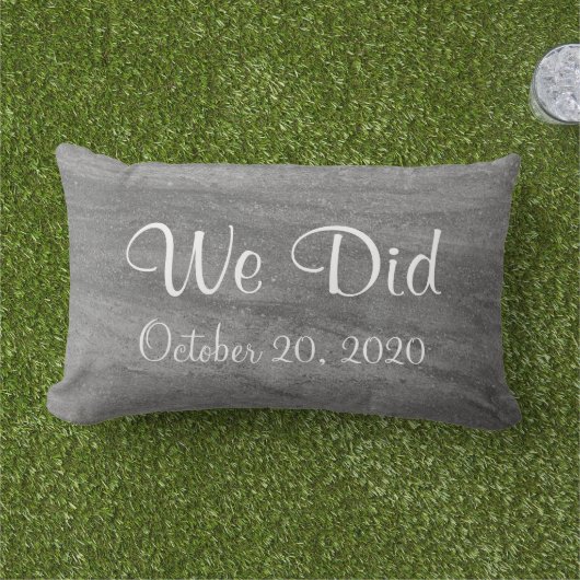 花崗岩「私たちは行った」モノグラム屋外結婚枕 アウトドアクッション (芝生)