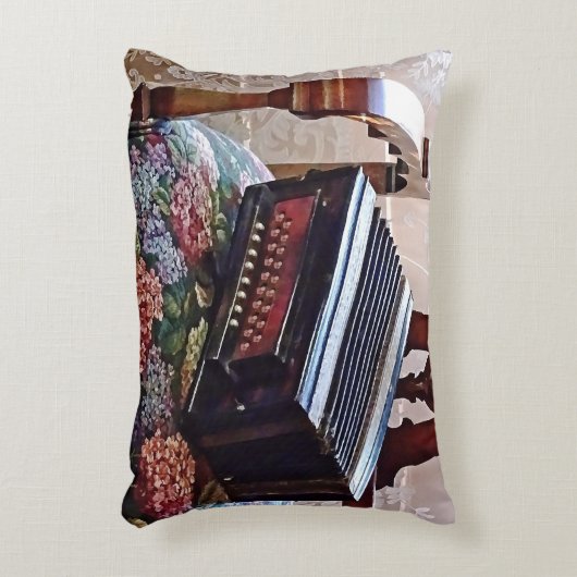 花弁座付き椅子のアコーディオンのボタン アクセントクッション (正面(垂直))