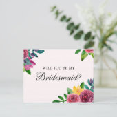 花束のウェディングガールにいてくれる？ ピンクの花 インビテーションポストカード (スタンド正面)