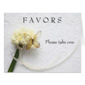 花束の上の蝶 (正面横)