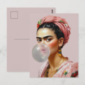 花柄のスカーフの歌姫が風船ガムを膨らます ポストカード (正面/裏面)