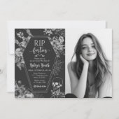 花柄のドクロ RIP フォーティーズ 50歳の誕生日パーティーの写真 招待状 (正面)