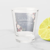 花柄のバーガンディーブルーウッド独身最後のパーティー ショットグラス (裏面)