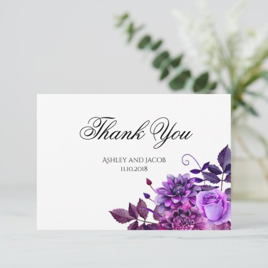 花柄の感謝を込めて。紫の花の結婚式のメモ 招待状 (スタンド正面)
