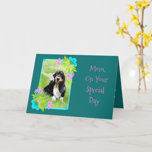 花柄の母の日のカードでかわいいバセットの子犬 カード (黄色い花)