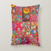 花柄をバにした手作りパッチワークキルト アクセントクッション (正面(垂直))