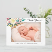 花柄2の写真のベビーの誕生の発表は感謝していしています サンキューカード (スタンド正面)