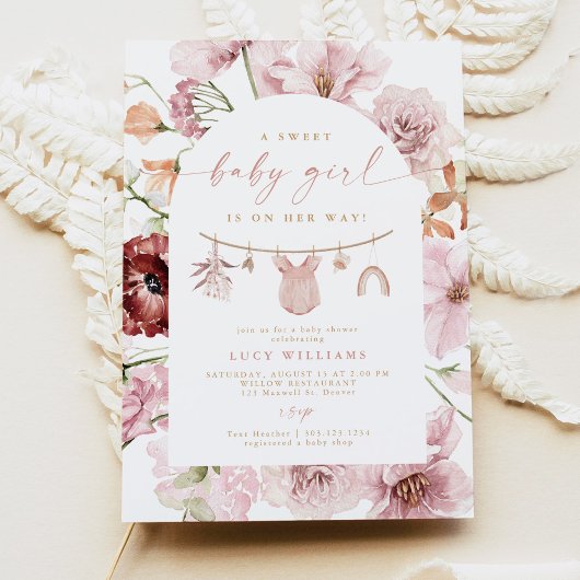 花模様甘いベビーガールのクロースレインベビーシャワー 招待状
