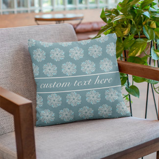花模様（青と白） クッション