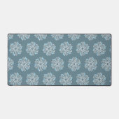 花模様（青と白） デスクマット (正面)