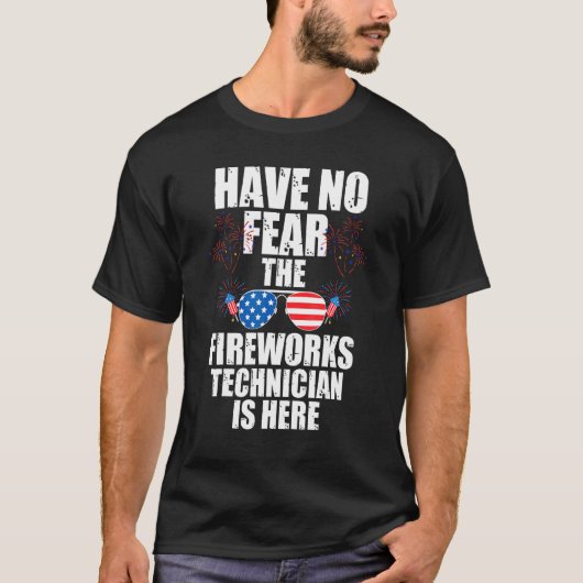 花火の技術者が火を放つ恐れはない Tシャツ (正面)