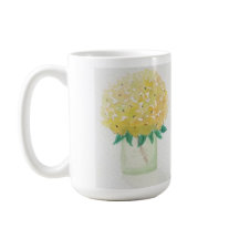 花瓶に入った黄色いアジサイ