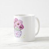 花瓶に入った7つのピンクのパンジー コーヒーマグカップ (正面右)