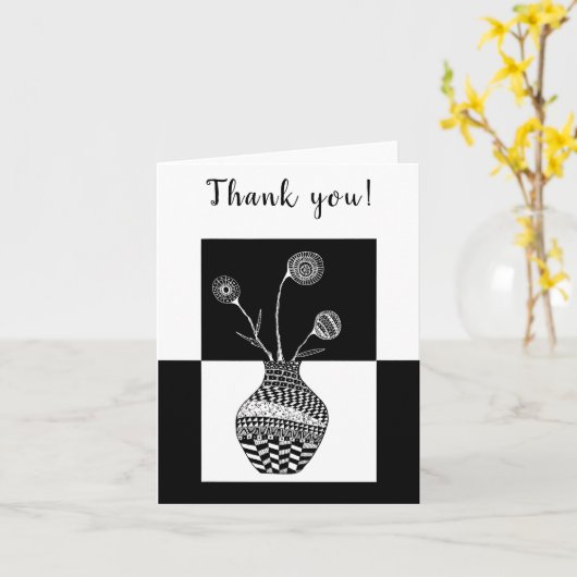 花瓶のグリーティングカードに黒と白の花 カード (黄色い花)