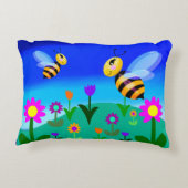 花畑で幸せなミツバチ アクセントクッション (裏面)