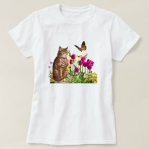 花畑で蝶と戯れるかわいい猫