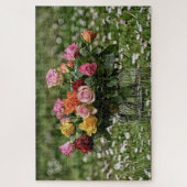 花畑のバラの花束 ジグソーパズル (縦)