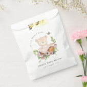 花籠に可愛いテディベアピンクの赤ちゃんシャワー フェイバーバッグ (封をした状態)