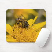 花粉嚢を持つアフリカのハチミツ食べ物を与えビー マウスパッド (マウス)