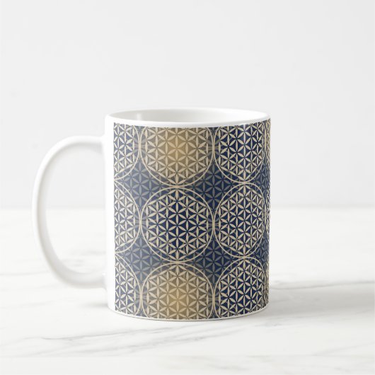花 – スタンプ模様 – 青い砂 コーヒーマグカップ (左)
