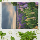 花 |ニュージーランドのルピネ畑 キッチンタオル (折り畳み)