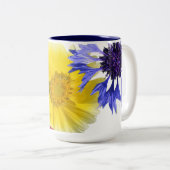 花，ポピー，コーンフラワー – 青い赤い黄色 ツートーンマグカップ (正面右)