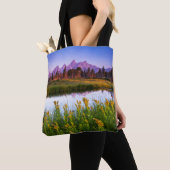 花 |ワイオミング州グランドテトン国立公園 トートバッグ (クローズアップ)
