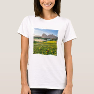 花 春アルペディシウシランコフェル Tシャツ