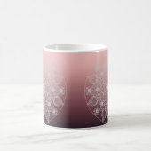 花、葉フローラ、ピンクの白レースの曼荼羅 コーヒーマグカップ (中央)