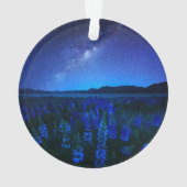 花 | Lupines Blooming at Night Lake Tekapo オーナメント (裏面)