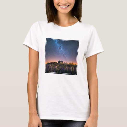 花 | Lupines Blooming Lake Tekapo New Zealand Tシャツ (正面)