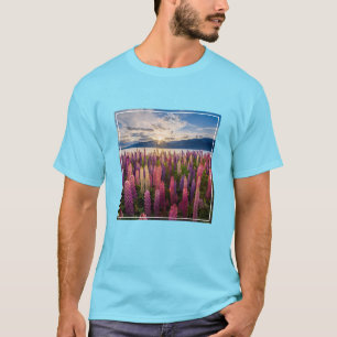 花 Lupines New Zealand Tシャツ