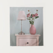 花 | Pink Roses on Nightstand タペストリー (正面)