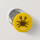 芸術のバッジボタン: ジョンのダイアーの熱狂するなビーチのカニ 缶バッジ (正面&裏面)