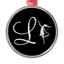 芸術の妖精のイニシャル: L