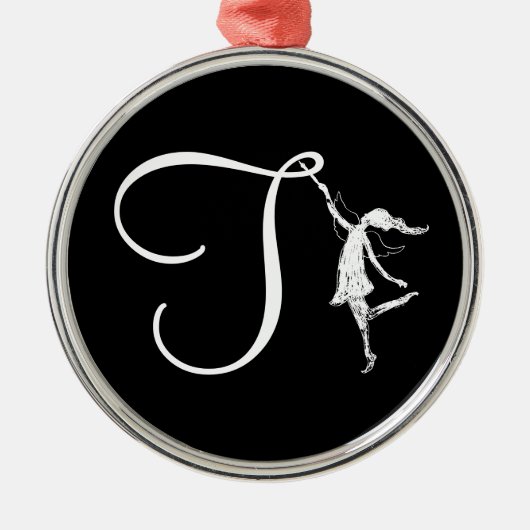 芸術の妖精のイニシャル: T メタルオーナメント (正面)