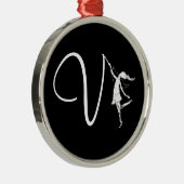 芸術の妖精のイニシャル: V メタルオーナメント (右)