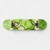 芸術前衛手のペンキの背景の緑 スケートボード (横)