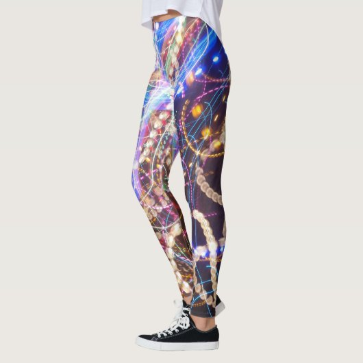 芸術家がC.L.ブラウン設計している謝肉祭のレギンス レギンス (左)