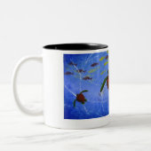 芸術家によるジョンDonato "ウミガメ"のマグ ツートーンマグカップ (左)